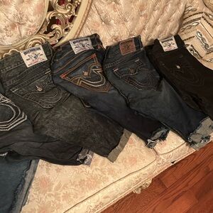 True Religion Men's Mixed Blue and Black Relaxed Jeans Lot